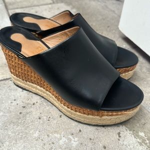 Ferragamo platform, like new conditions